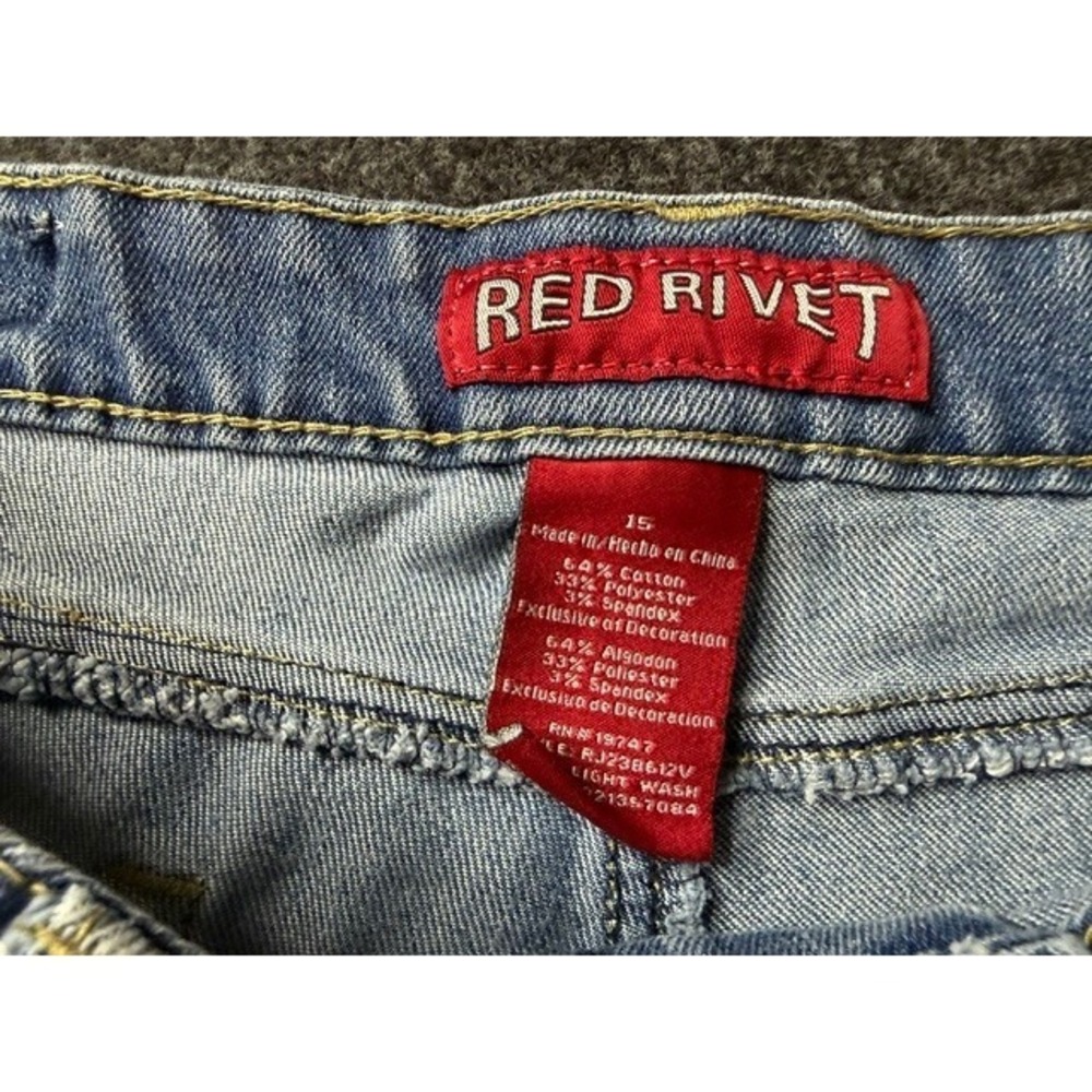 Red Rivet Womens Distressed Denim Shorts Light Wash Embroidered Pockets Size 15 - Picture 3 of 3